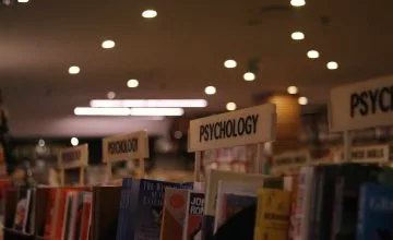 Gestione dei conflitti - Psicologia Umanistica - Car Rogers - Centro Studi Interculturali - UniVerona - Photo Alicia-Christin-Gerald-zm4CcBeBbp8-Unsplash
