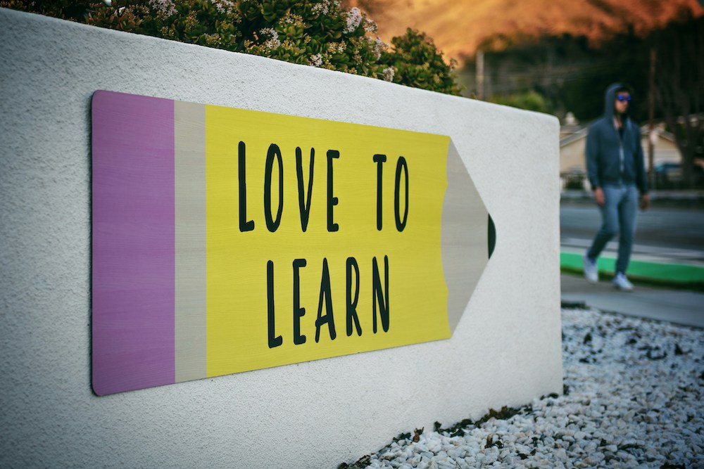 Educatione e Identità Interculturtale - Prof. Agostino Portera - Harvard University Photo Tim-Mossholder-WE_Kv_ZB1l0-Unsplash